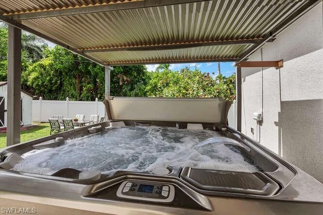 3196 Connecticut AVE, Naples, FL 34112