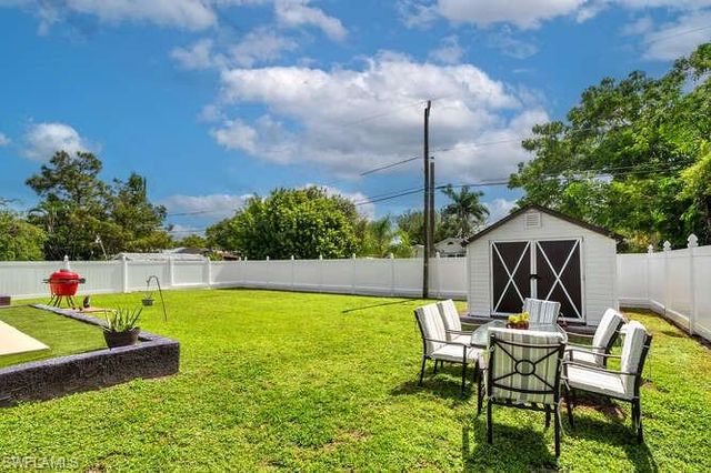 3196 Connecticut AVE, Naples, FL 34112