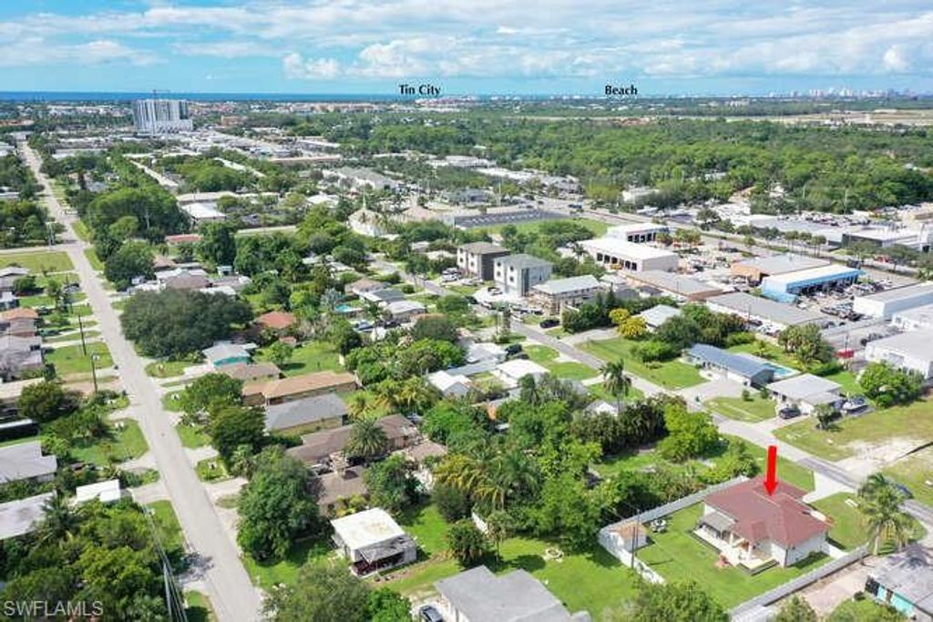 3196 Connecticut AVE, Naples, FL 34112