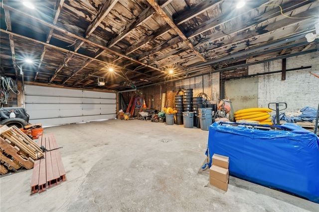 532 Broadway Blvd, Pitcairn, PA 15140