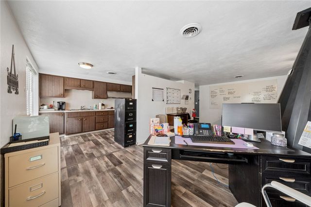 532 Broadway Blvd, Pitcairn, PA 15140