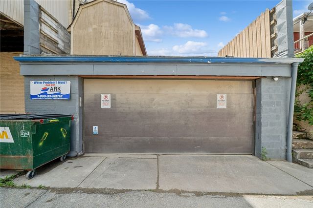 532 Broadway Blvd, Pitcairn, PA 15140
