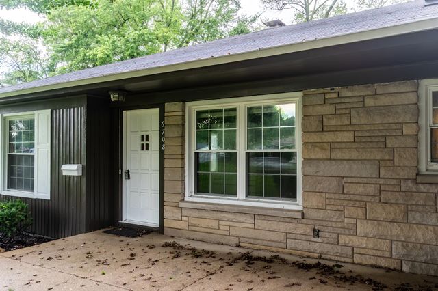 6708 S Calhoun Street, Fort Wayne, IN 46807
