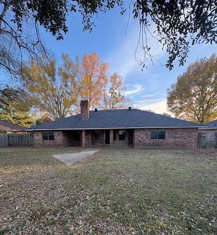 109 Country Club Drive, Benton, LA 71006