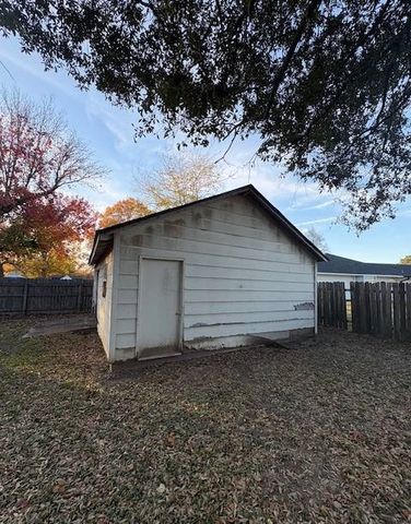 109 Country Club Drive, Benton, LA 71006