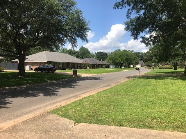 109 Country Club Drive, Benton, LA 71006