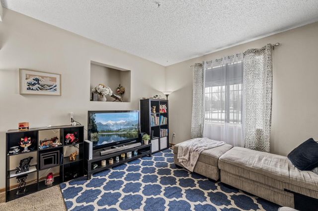 6566 Merrimac Lane N, Maple Grove, MN 55311