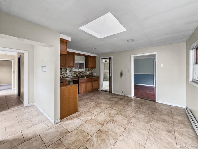 10 Windsor Place, Shirley, NY 11967