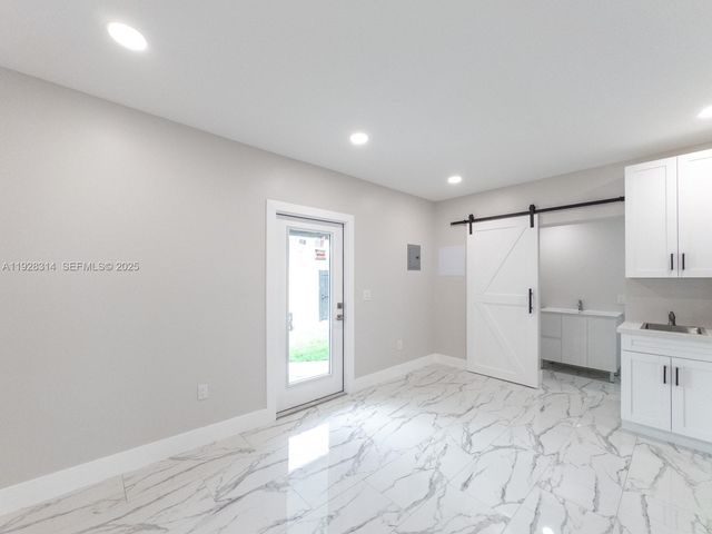 3360 SW 24th Ter 3362-B, Miami, FL 33145