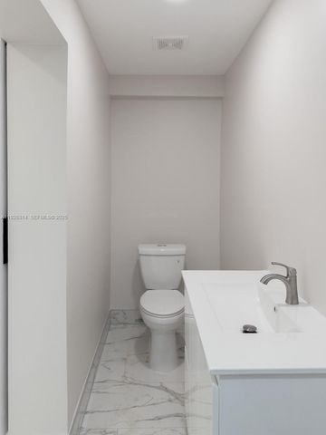 3360 SW 24th Ter 3362-B, Miami, FL 33145