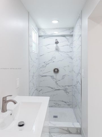 3360 SW 24th Ter 3362-B, Miami, FL 33145