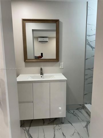 3360 SW 24th Ter 3362-B, Miami, FL 33145