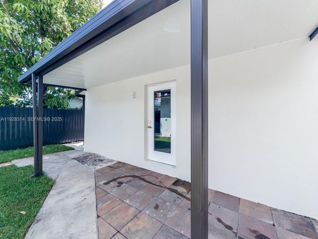 3360 SW 24th Ter 3362-B, Miami, FL 33145