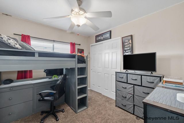 5816 PARKSIDE DR, Cheyenne, WY 82001