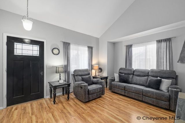 5816 PARKSIDE DR, Cheyenne, WY 82001