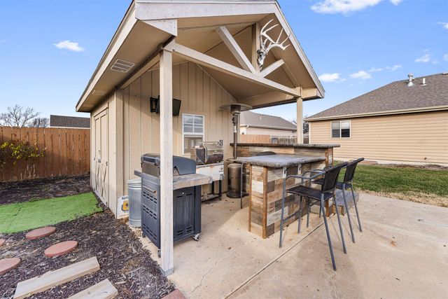 33 Wildcat Cir., Salina, KS 67401