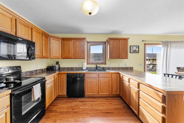 33 Wildcat Cir., Salina, KS 67401