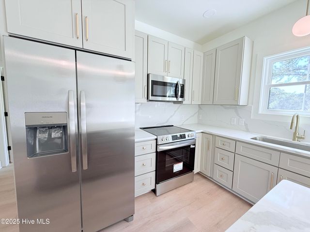 1235 Hargett Street, Newport, NC 28570