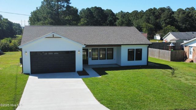 1235 Hargett Street, Newport, NC 28570