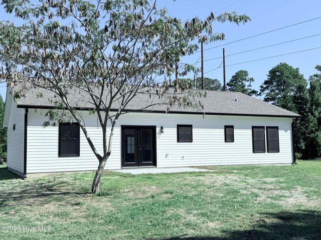 1235 Hargett Street, Newport, NC 28570