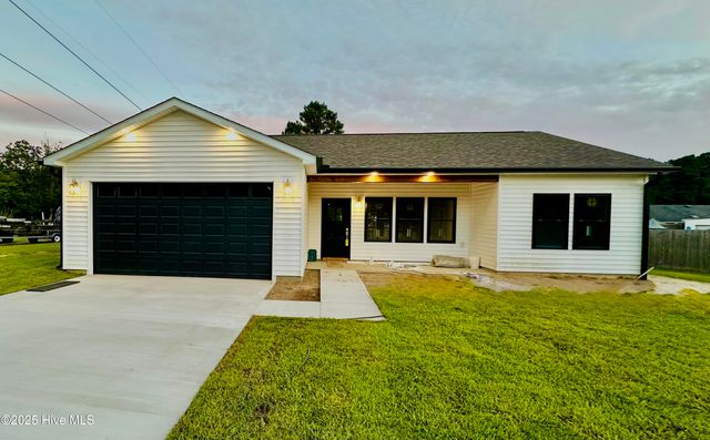 1235 Hargett Street, Newport, NC 28570
