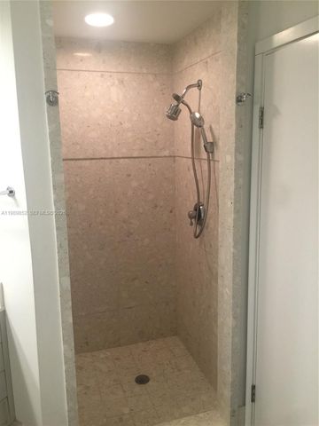 1 Century Ln 301, Miami Beach, FL 33139