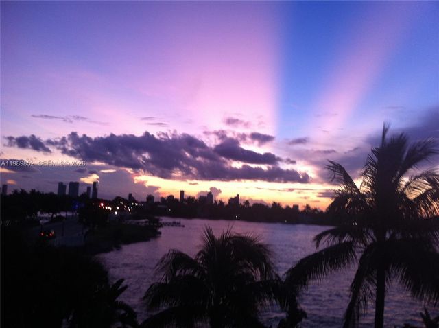 1 Century Ln 301, Miami Beach, FL 33139