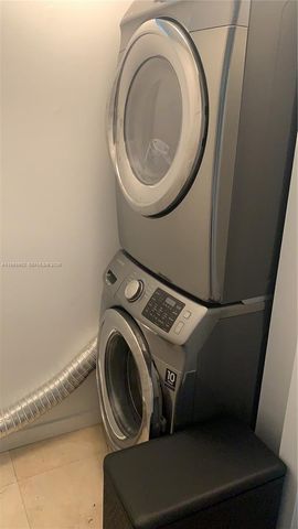 1 Century Ln 301, Miami Beach, FL 33139