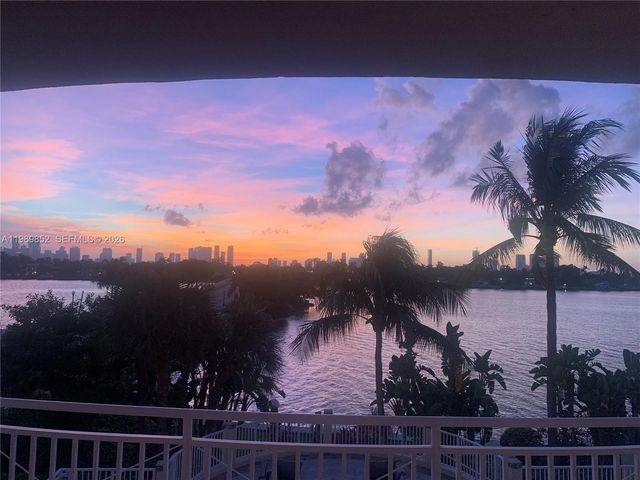 1 Century Ln 301, Miami Beach, FL 33139