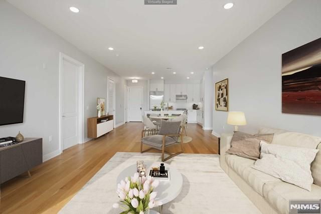 3 Somerset Lane 608, Edgewater, NJ 07020