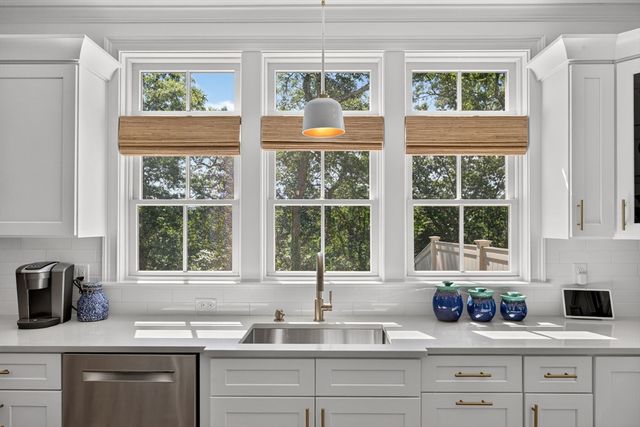 1090 Shore Road 13, Bourne, MA 02559