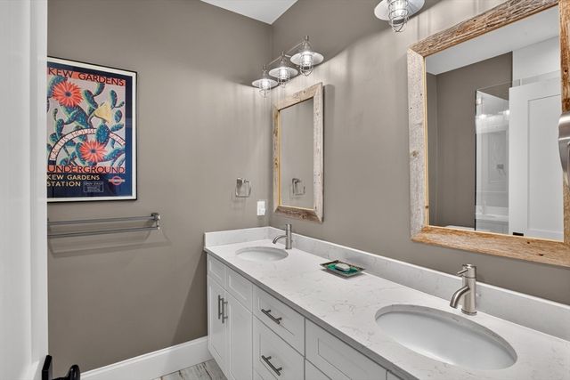 1090 Shore Road 13, Bourne, MA 02559