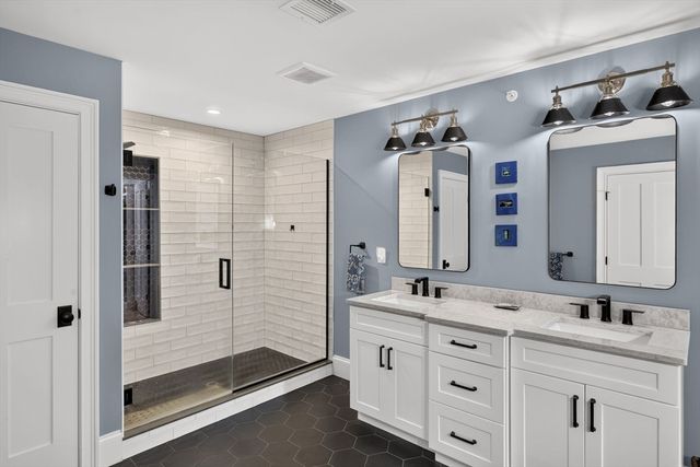 1090 Shore Road 13, Bourne, MA 02559
