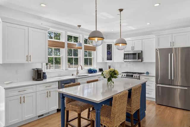 1090 Shore Road 13, Bourne, MA 02559