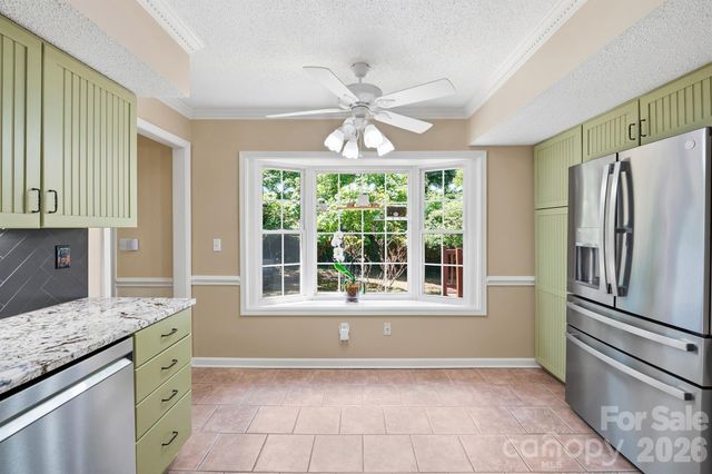 6421 Whitewater Drive, Charlotte, NC 28214
