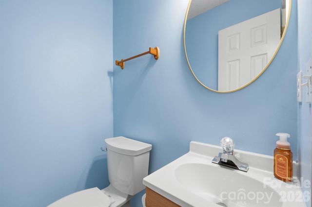 6421 Whitewater Drive, Charlotte, NC 28214