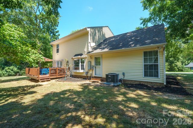 6421 Whitewater Drive, Charlotte, NC 28214