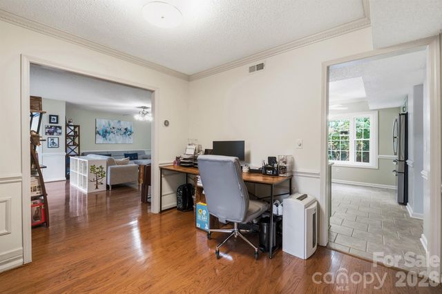 6421 Whitewater Drive, Charlotte, NC 28214