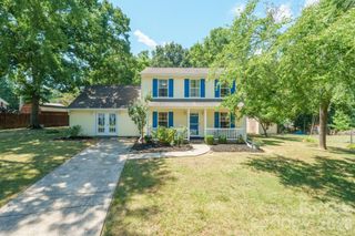 6421 Whitewater Drive, Charlotte, NC 28214