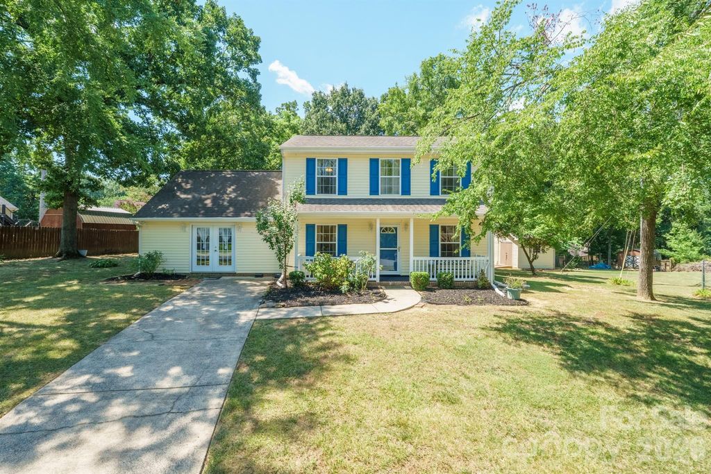 6421 Whitewater Drive, Charlotte, NC 28214