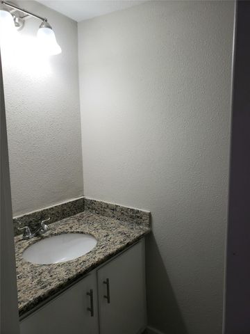 11710 Southlake Drive 29, Houston, TX 77077