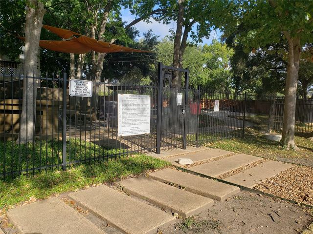 11710 Southlake Drive 29, Houston, TX 77077