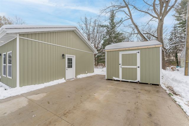 1118 Millard Court, Three Rivers, MI 49093