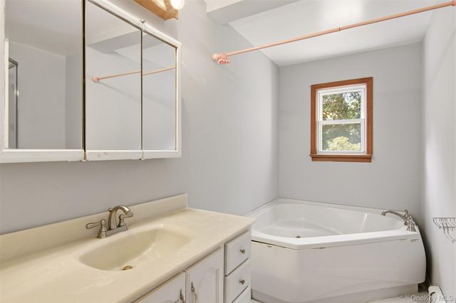 1726 Wad Riv Mnrvl Road, Wading River, NY 11792