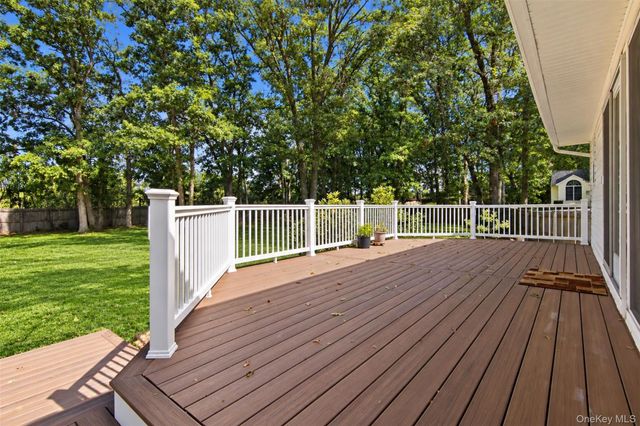 1726 Wad Riv Mnrvl Road, Wading River, NY 11792
