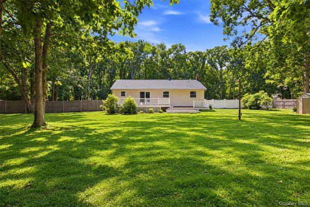 1726 Wad Riv Mnrvl Road, Wading River, NY 11792