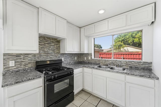 7326 Boisenberry Lane, Dallas, TX 75249