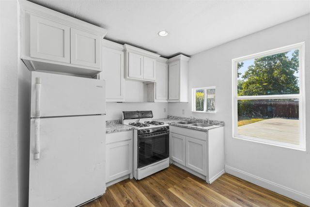 7326 Boisenberry Lane, Dallas, TX 75249