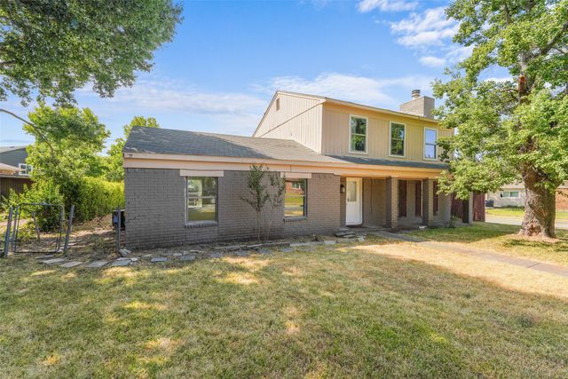 7326 Boisenberry Lane, Dallas, TX 75249