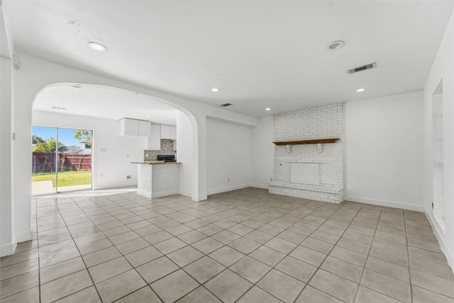 7326 Boisenberry Lane, Dallas, TX 75249